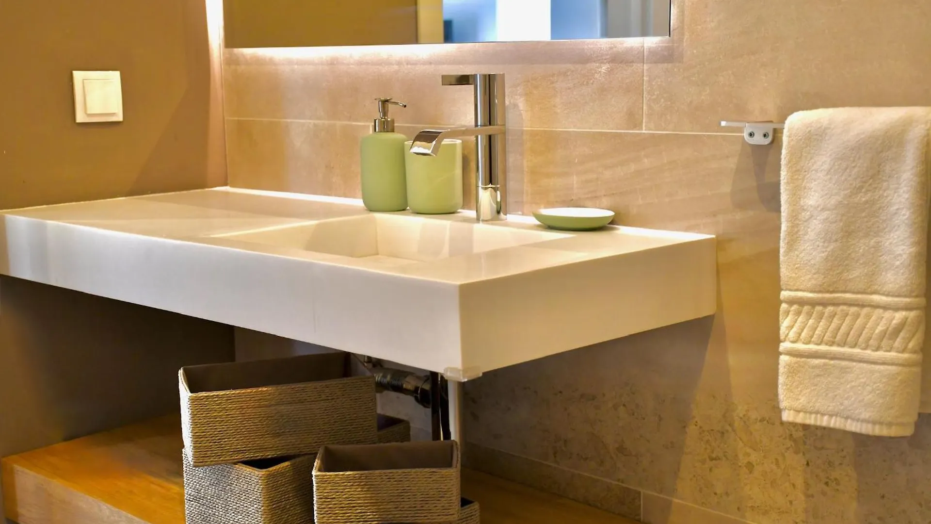 Aquamarine - Gemstone Getaway Apartment Vale do Lobo